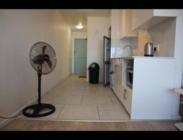 1 BEDROOM PROPERTY TO RENT IN BLOUBERG BEACHFRONT